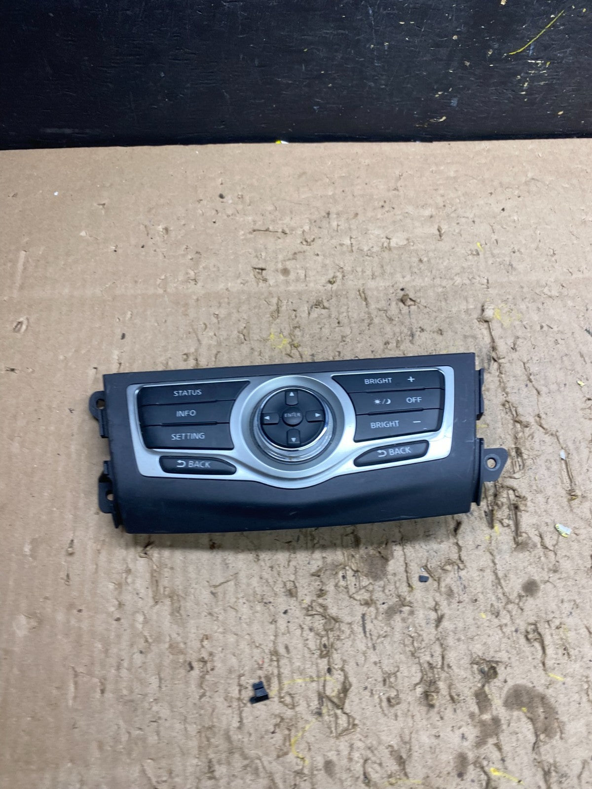 2009-2014 Nissan Murano AM FM Radio CD Control Panel T8516 DG0