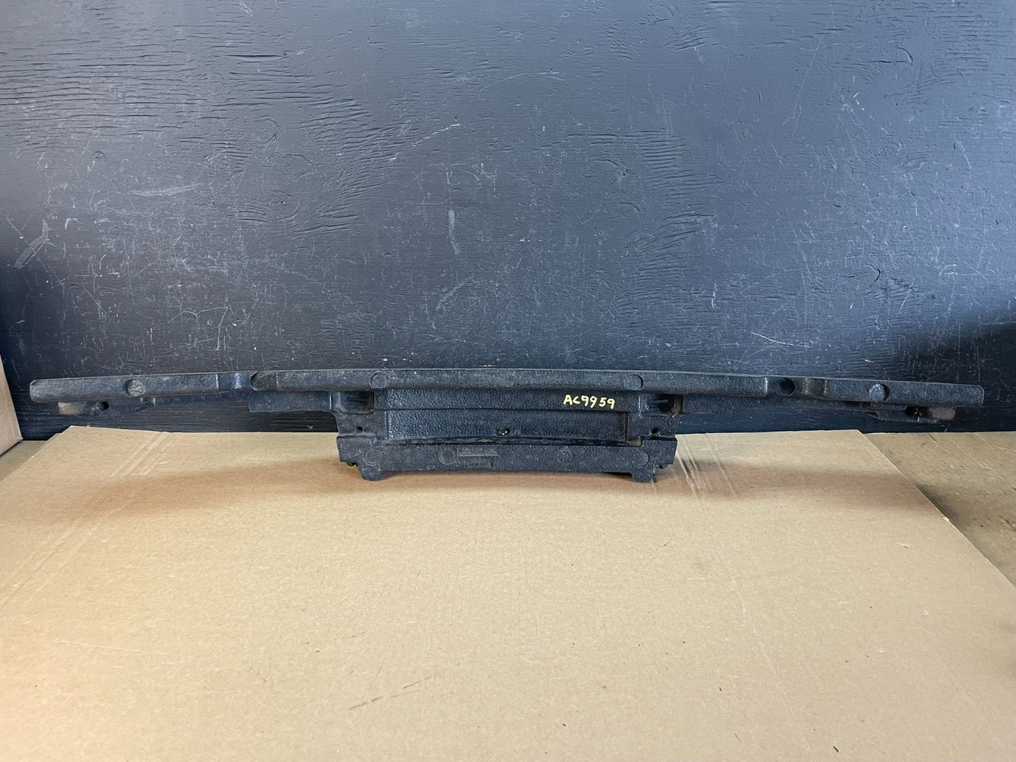 2013 to 2016 Cadillac SRX Front Upper Bumper Absorber 20962144 AC99593
