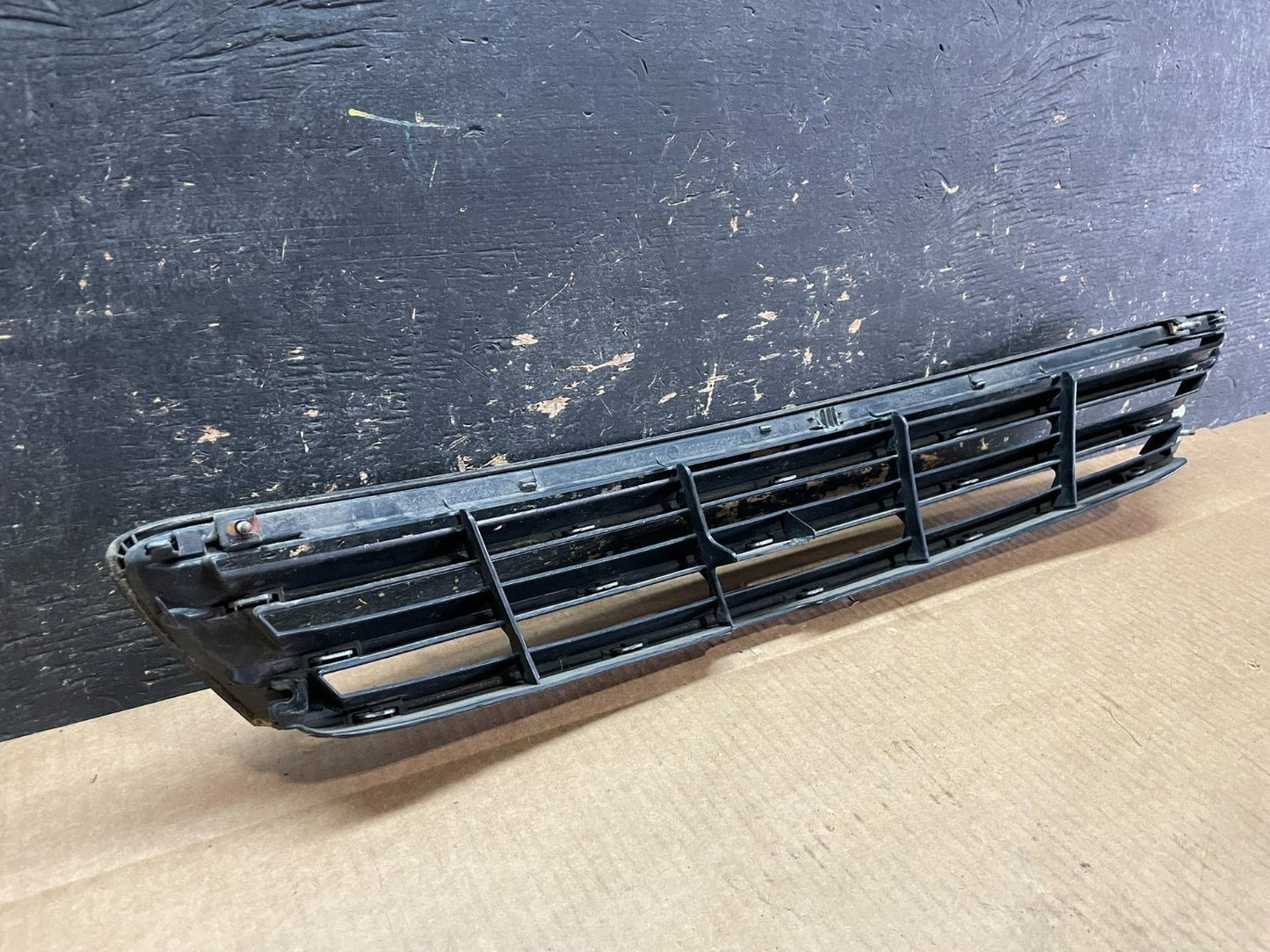 2004 Lexus ES330 Front Upper Grill Grille OEM  AA9123 DG5