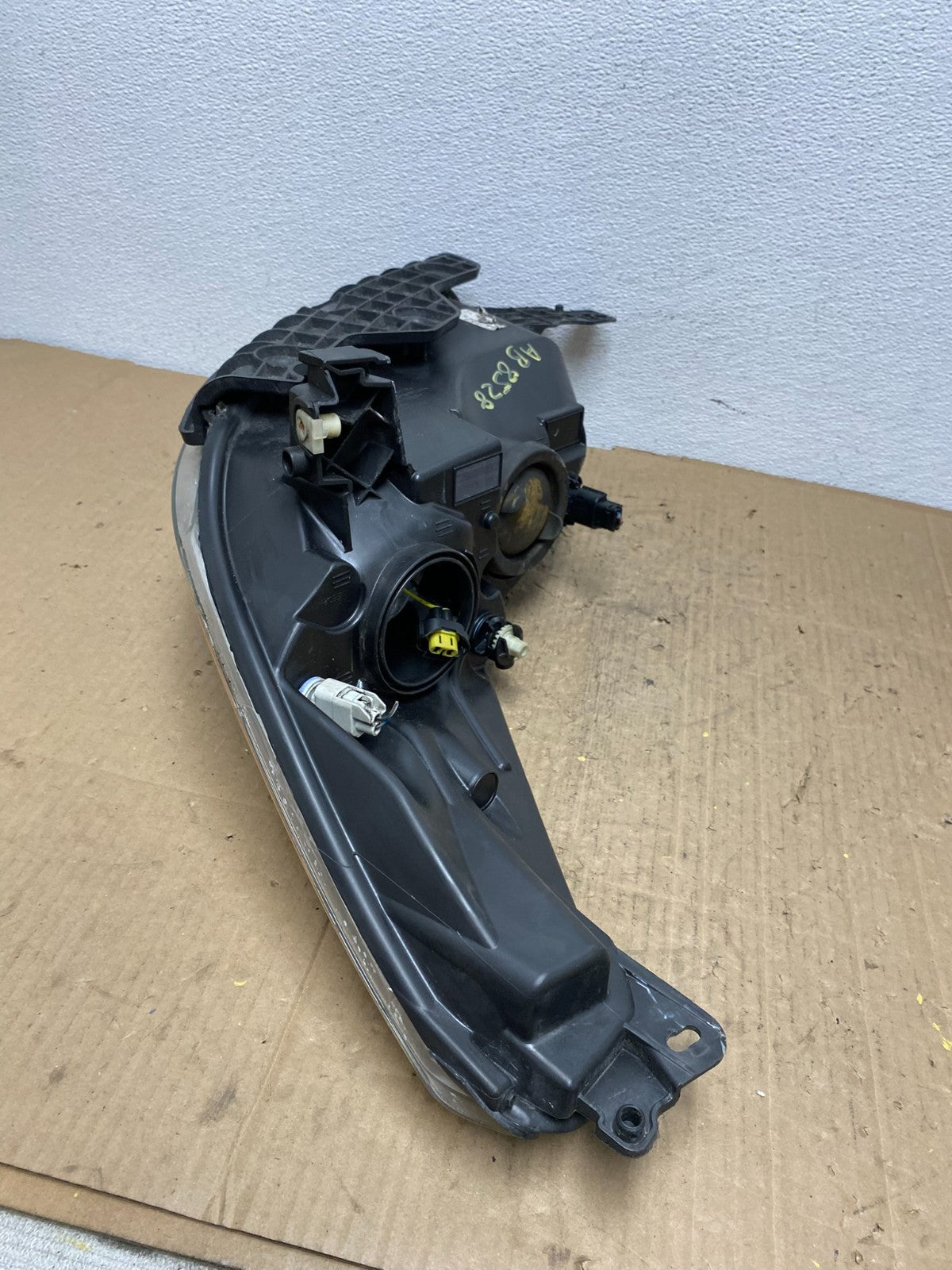 2013 - 2016 Ford Escape Headlight Right Passenger RH Side Halogen AB8528 DW7