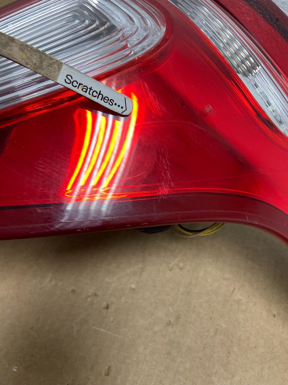 2011-2015 Ford Explorer Police Package Right Passenger Side Tail light AB9998 DW3
