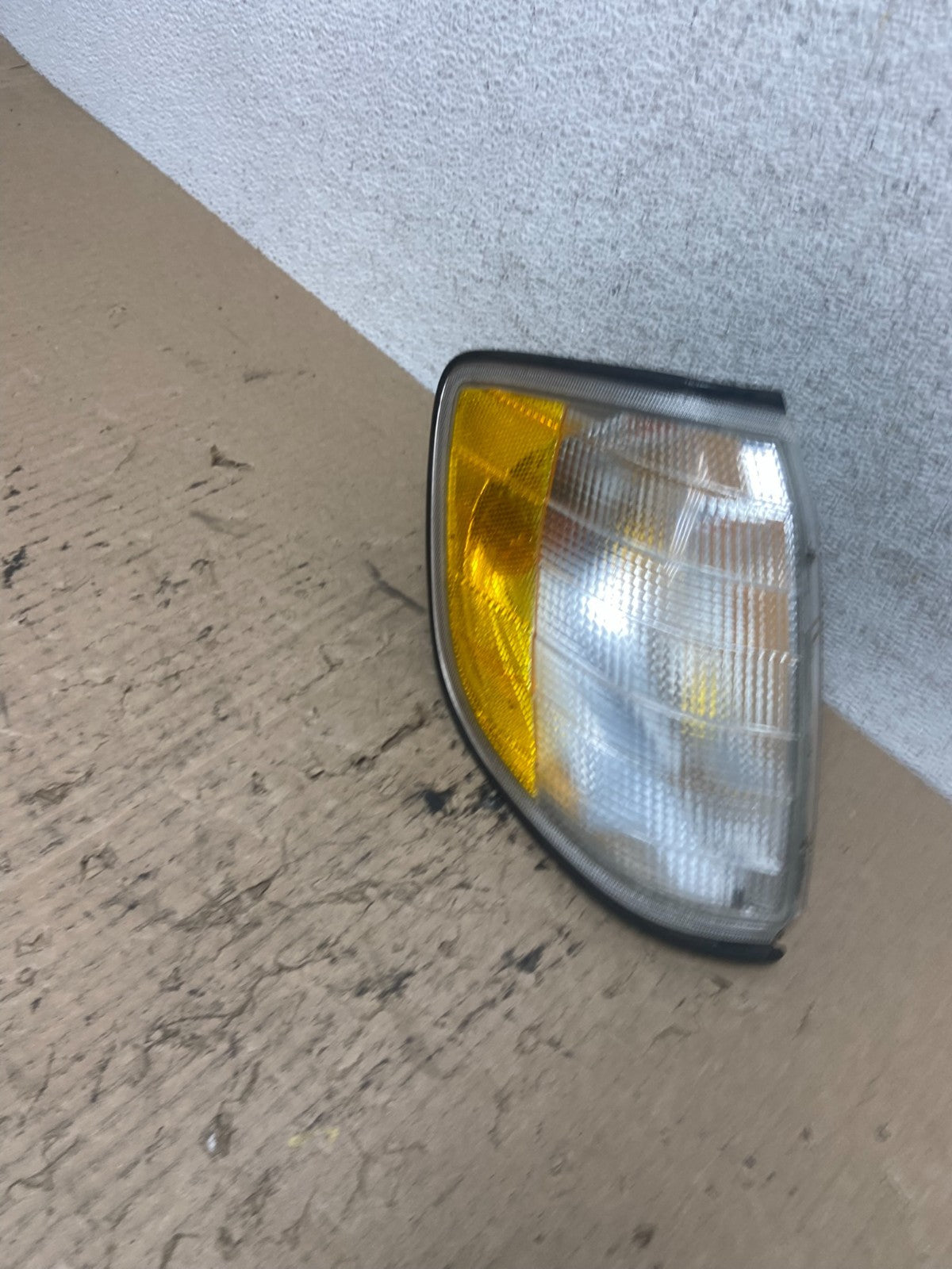 1995-1999 Mercedes W140 S320 S500 Right Passenger Corner Turn Signal AF7073 DG1