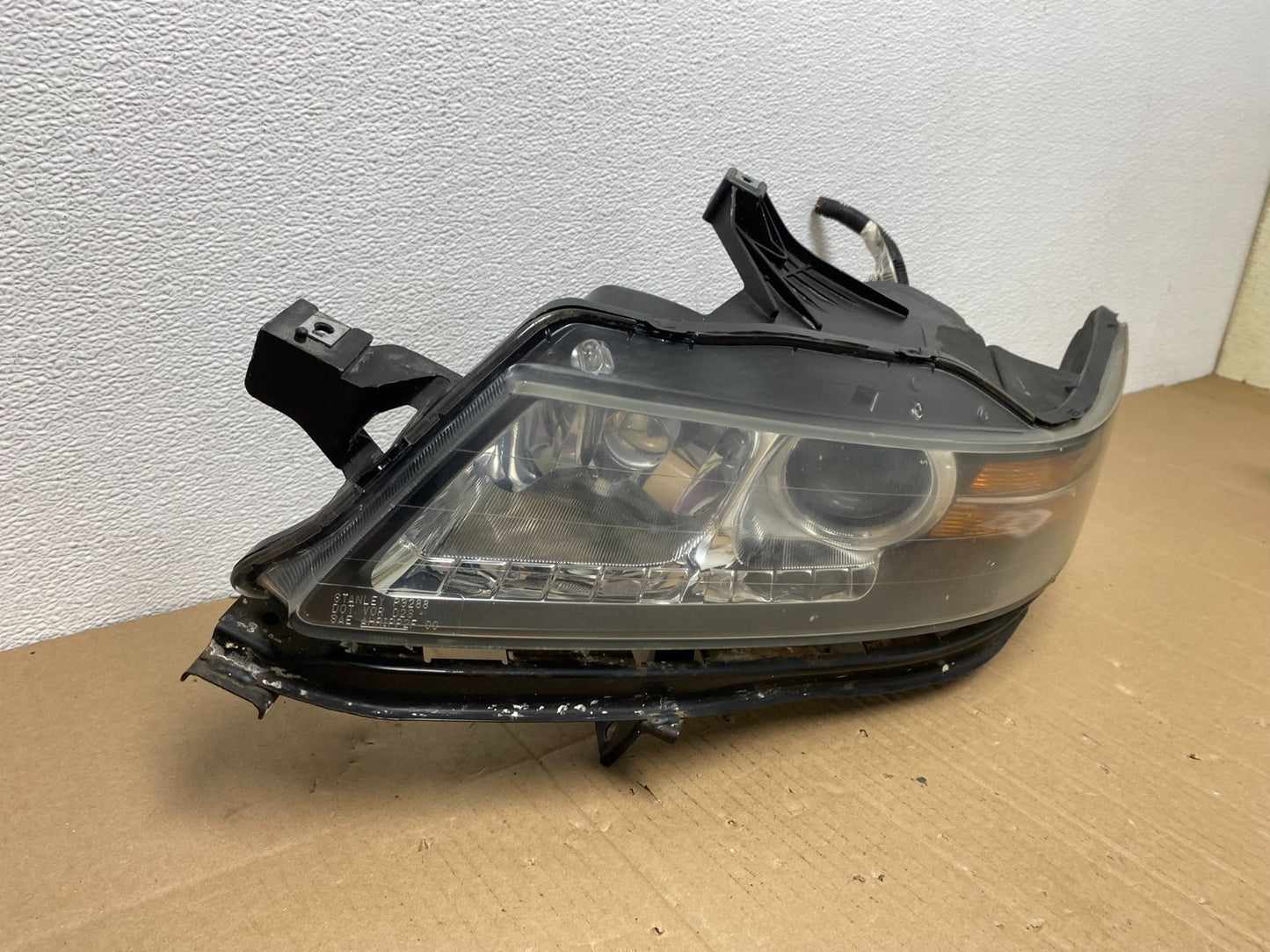 2004 2005 2006 Acura TL Headlight Left Driver LH Side Xenon HID AB8102 DW2