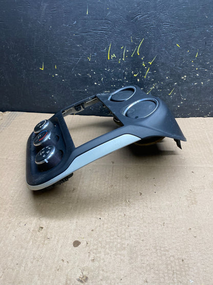 2011 to 2017 Jeep Compass Dash Climate Temperature Control Radio Bezel z0129  DG4