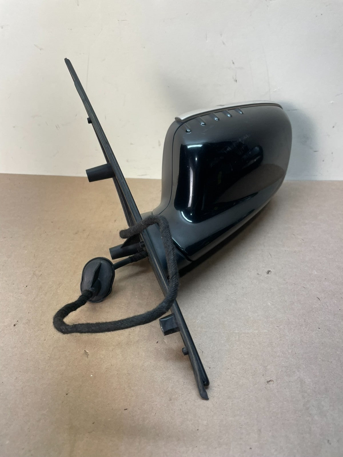 2002 - 2005 BMW 7 745i Series Left Driver LH Side View Door Mirror ai0821 DG1