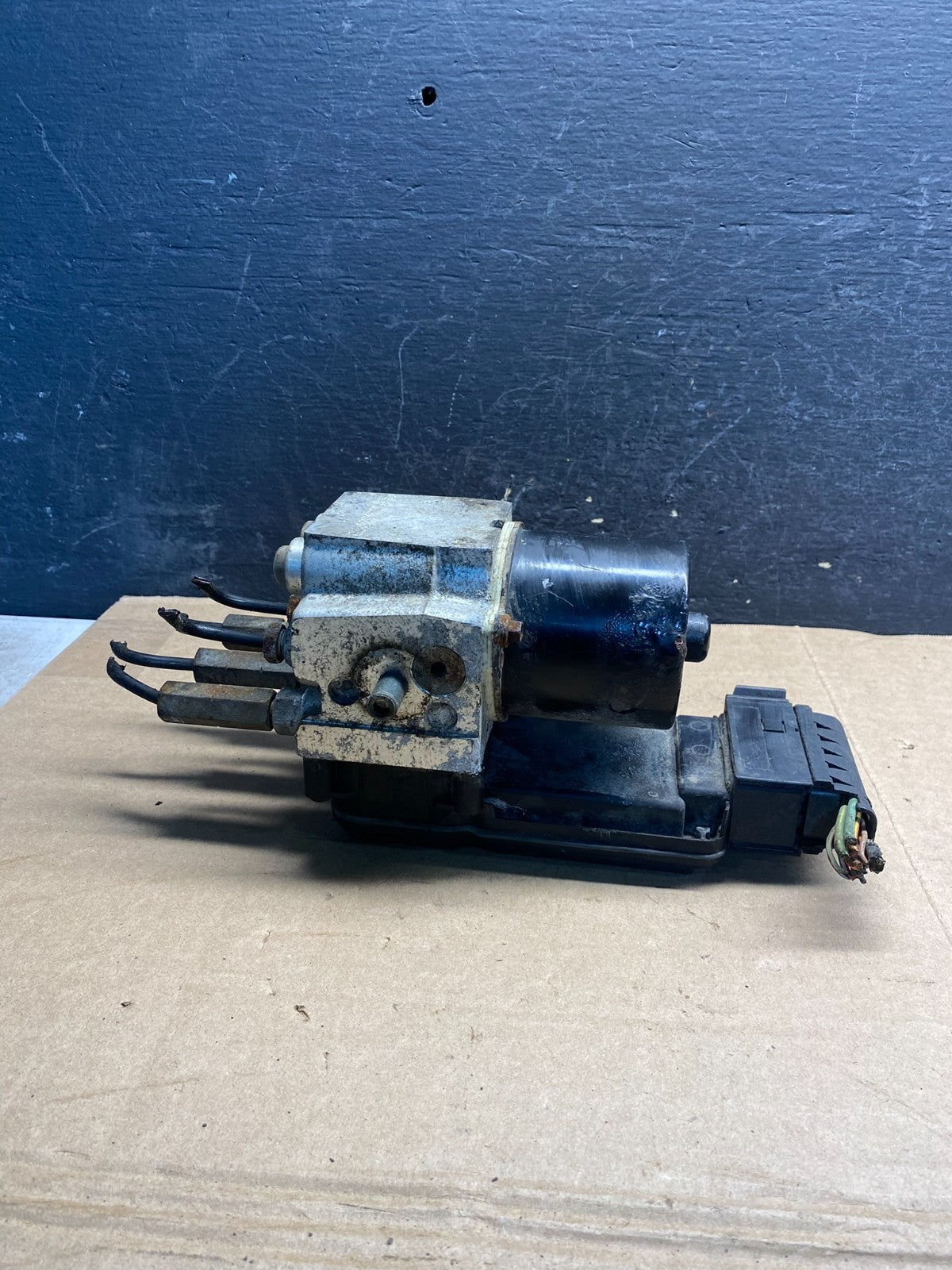 2002 Ford F250 F350 4X4 Engine Control ECU ECM Computer Module ae9984 DG4