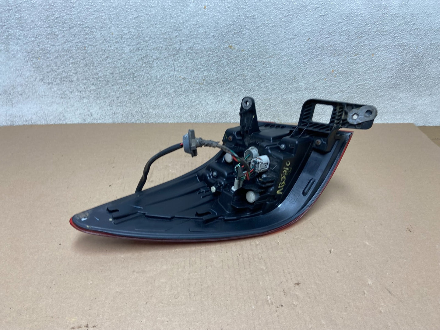 2015 - 2019 Subaru Outback Right Passenger Side Tail Light Oem AB5010 DW5