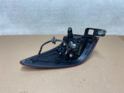 2015 - 2019 Subaru Outback Right Passenger Side Tail Light Oem AB5010 DW5