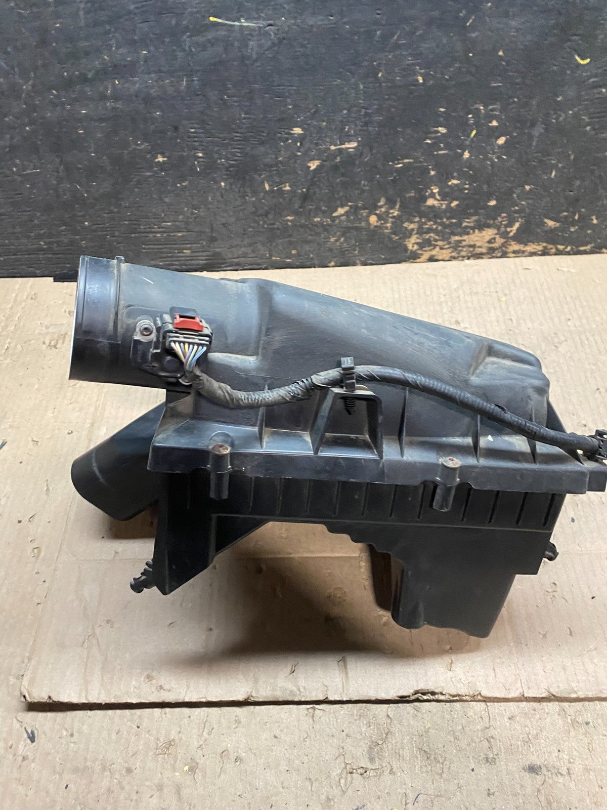 2012 Buick LaCrosse 2.4L Air Intake Box Cleaner X7855 PS2