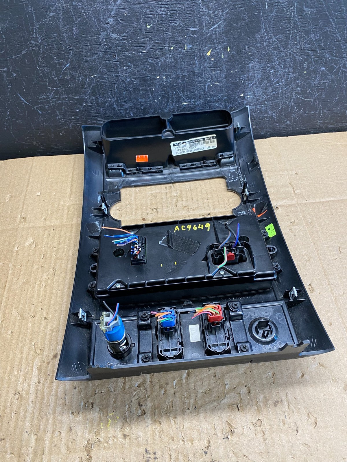 2005-2009 Dodge Durango Heat AC Climate Temp Control Radio Bezel AC9649 DG5