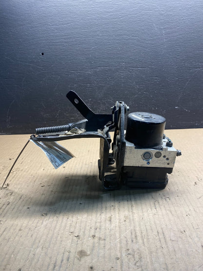 2010- 2011 Volkswagen Jetta ABS Brake Pump Control 8E0614111A Module AC2375 DG4