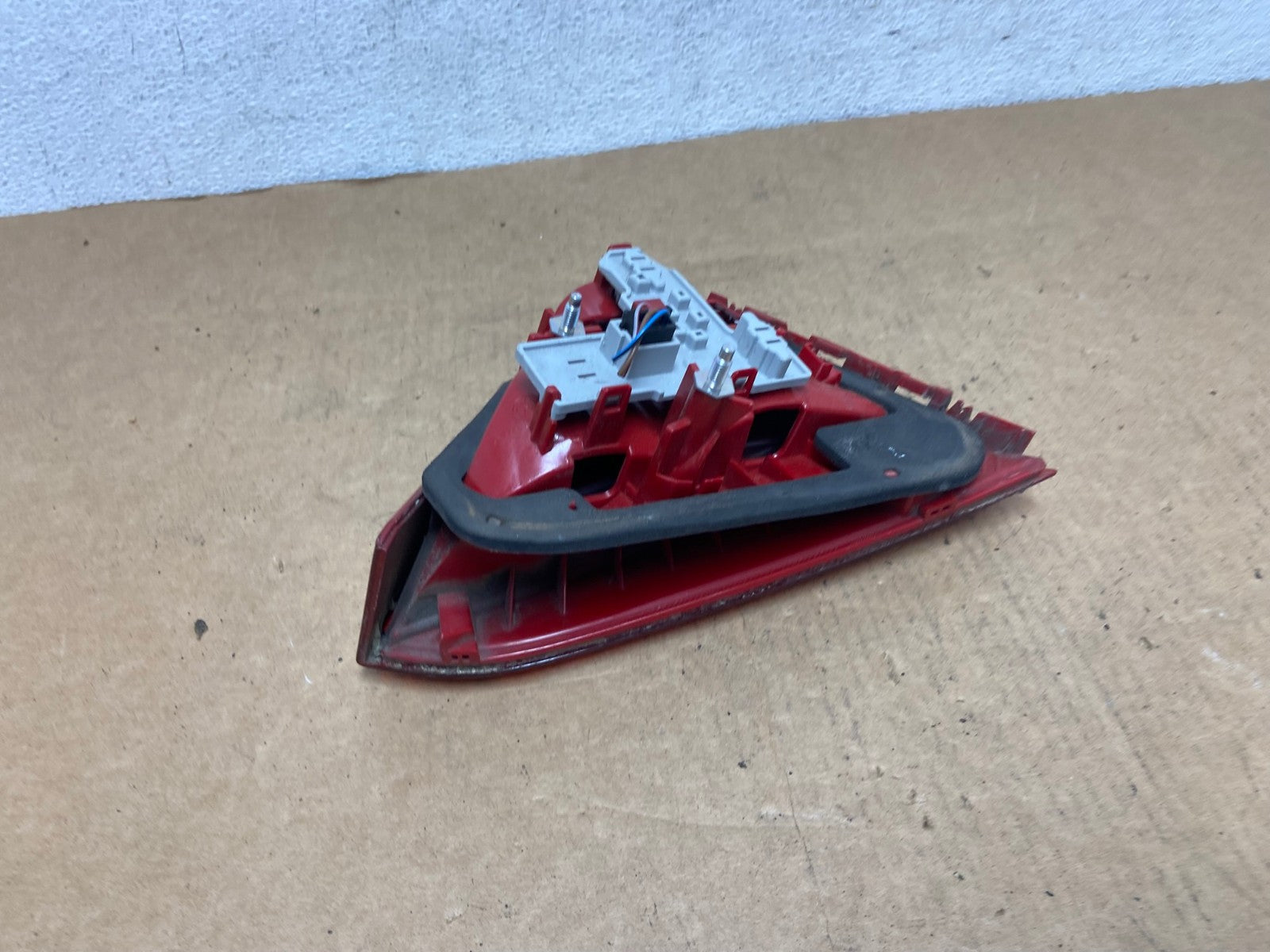 2012 to 2015 Volkswagen Passat Right Passenger Tail light inner AD4600 LK5