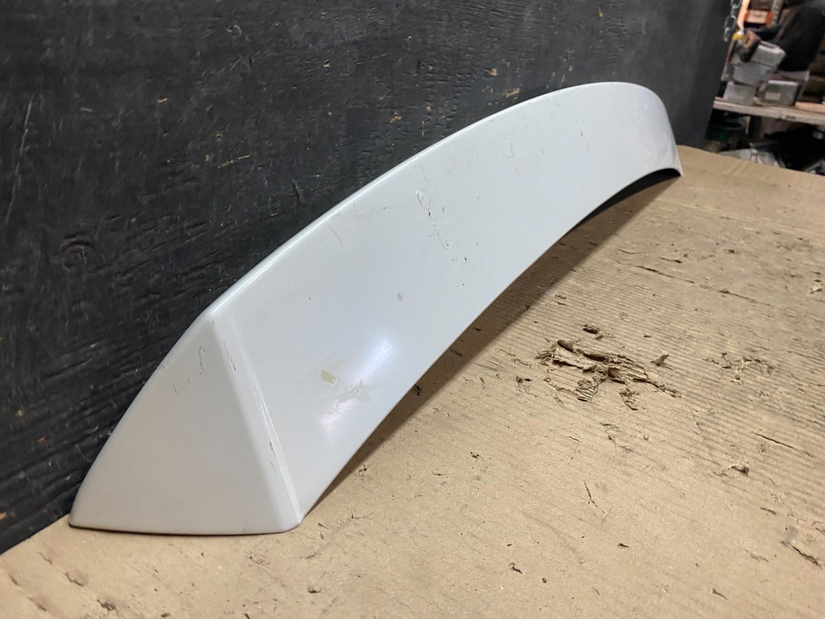 2007 to 2013 Mitsubishi Outlander Rear Spoiler 3RD Brake Light V4330 GD2