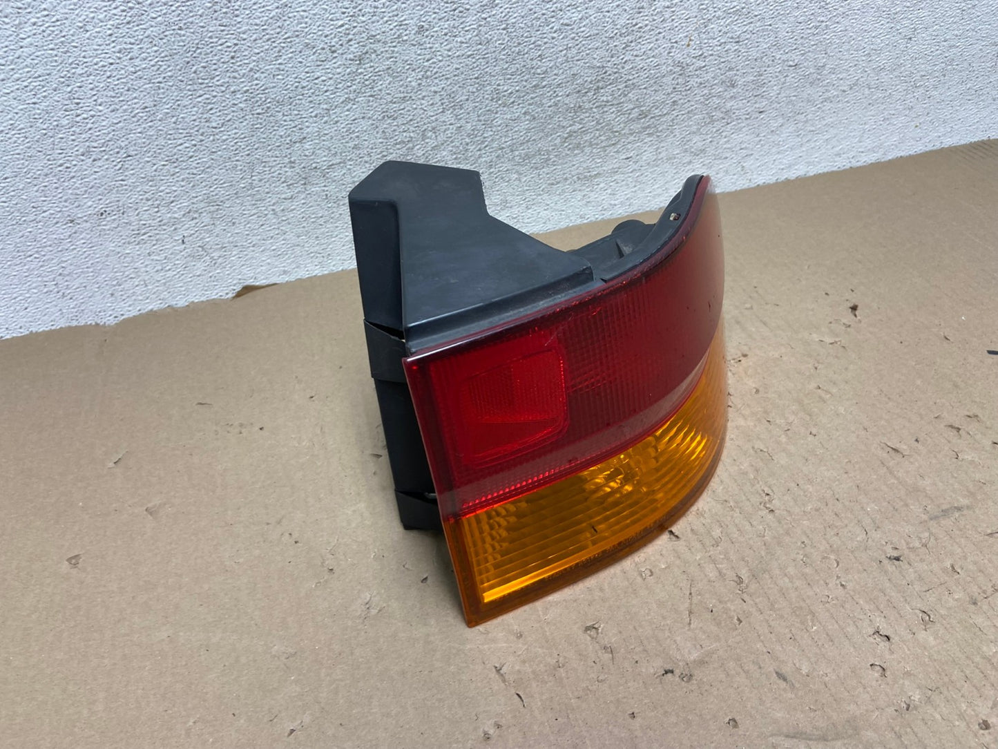 2002 2003 2004 Honda Odyssey Right Passenger Side Tail Light AG6943 LK2