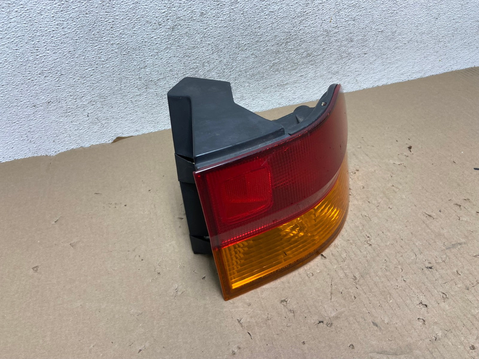 2002 2003 2004 Honda Odyssey Right Passenger Side Tail Light AG6943 LK2