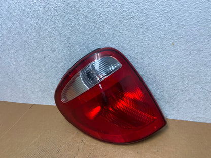 2004 to 2007 Dodge Grand Caravan Left Driver Lh Tail Light AE1337 LK1