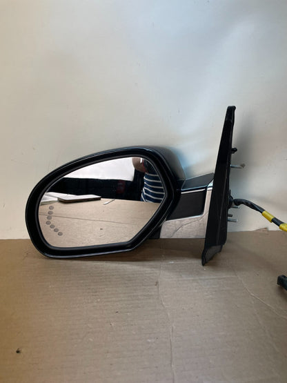 2007 - 2014 Cadillac Escalade Left Driver Door Mirror Turn Signal AI0403 DG9