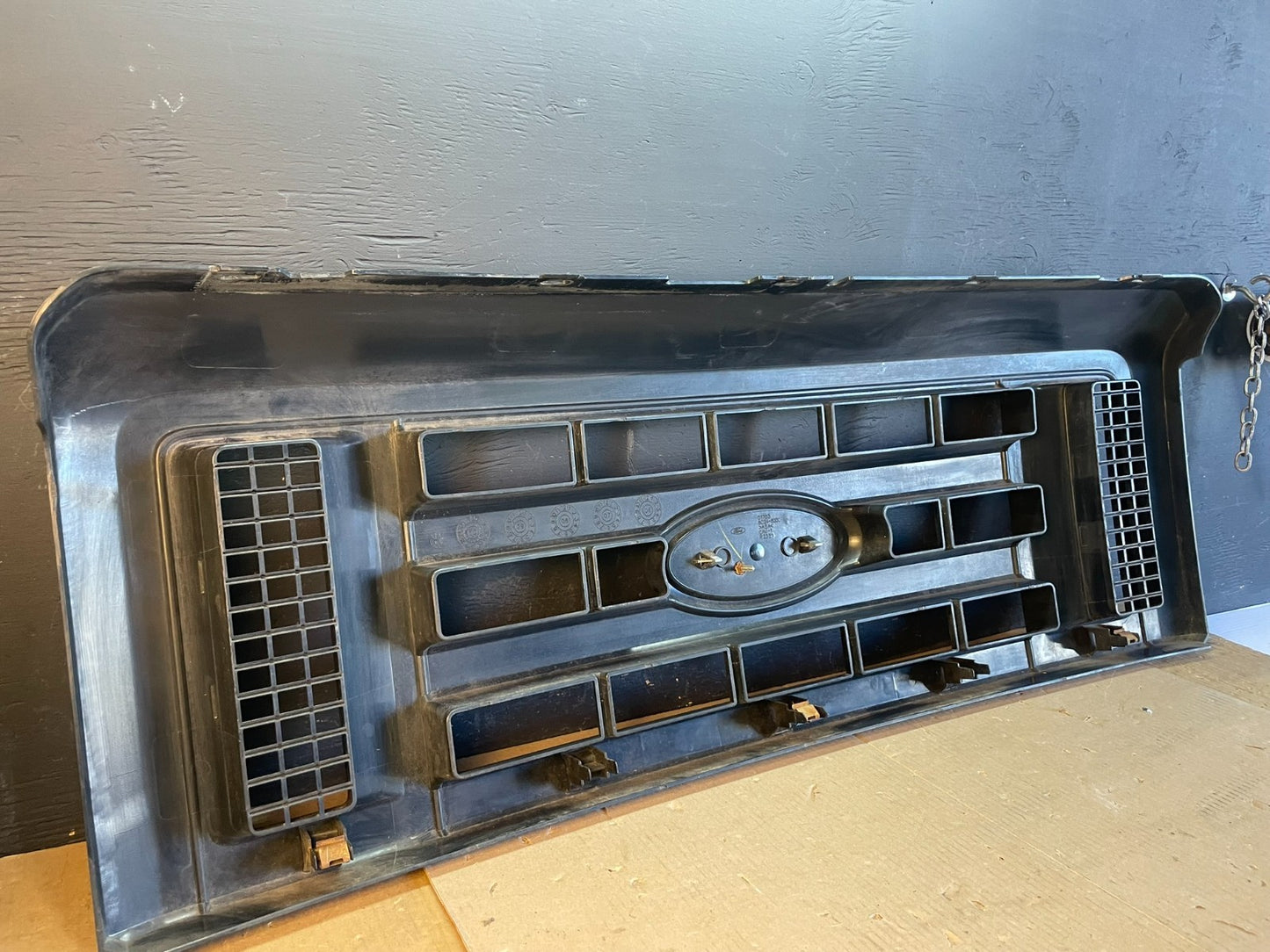 2008 to 2014 Ford Econoline E150 E250 Front Upper Chrome Grill Grille AB7892 DG8