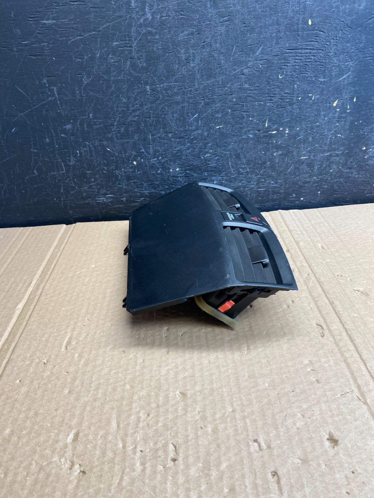 2009 to 2014 Acura TL Front Dash Dashboard AC Center Clock Air Vent AF6161 DG1