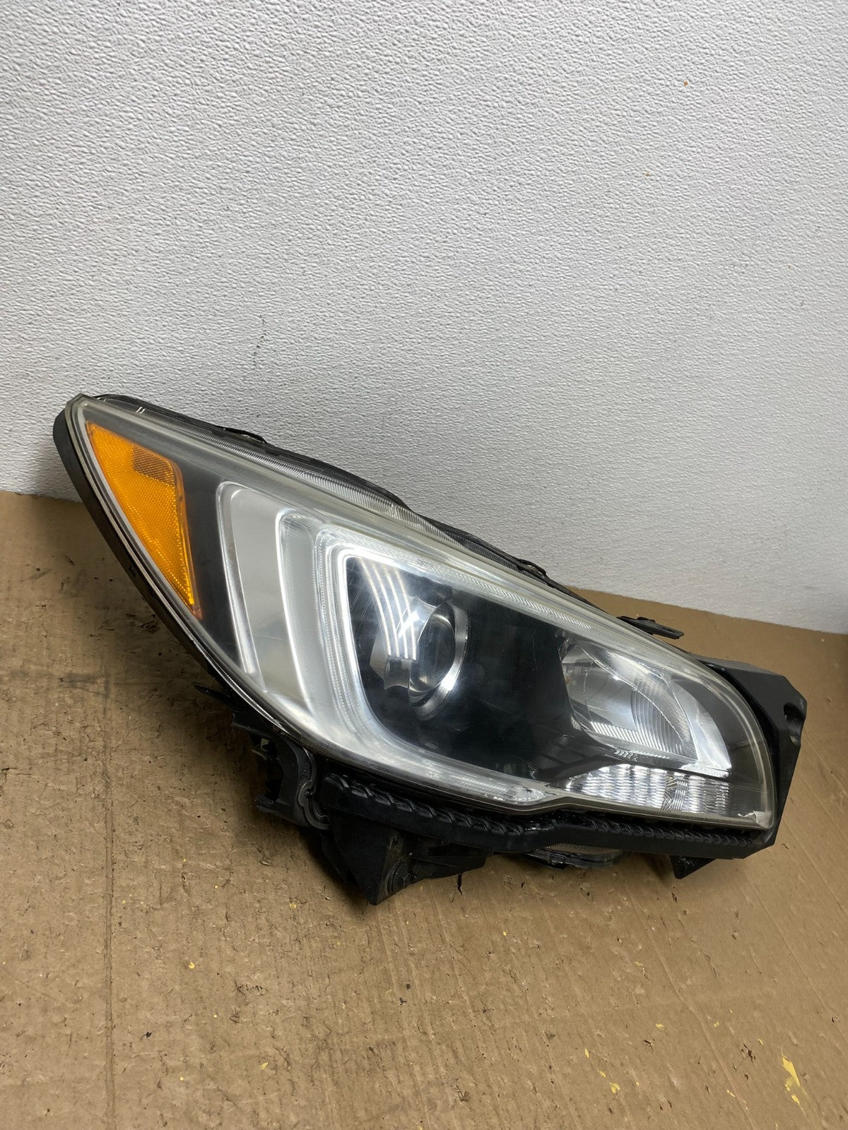 2015 to 2017 Subaru Legacy Outback Right Passenger Xenon HID Headlight ac0169 DG2