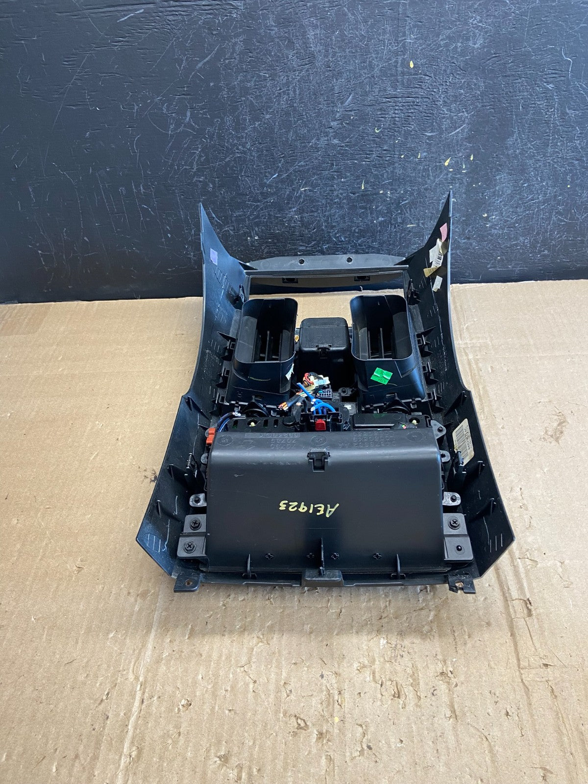 2008-2010 Dodge Grand Caravan A/C Climate Control Unit Bezel Trim ae1923 DG4