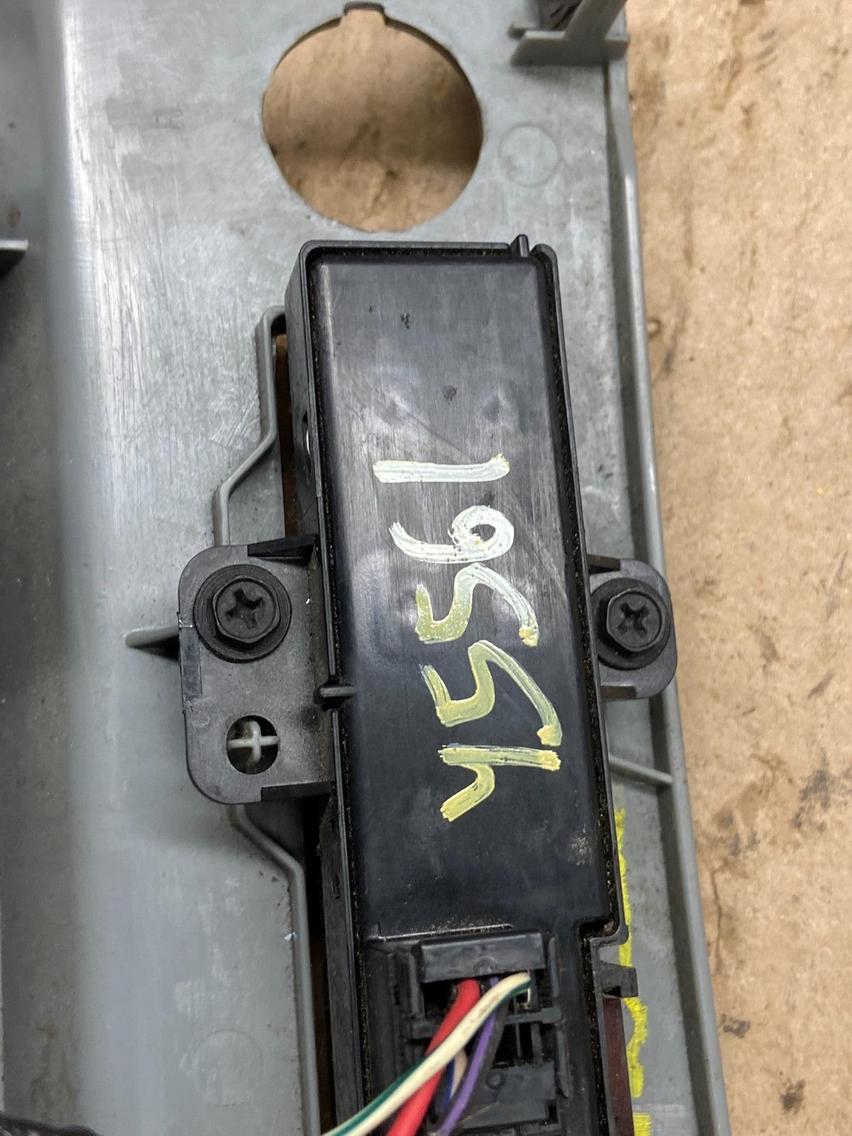 2007 to 2012 Dodge Nitro Dash Climate Temperature Control Radio Bezel Y5561 DG8