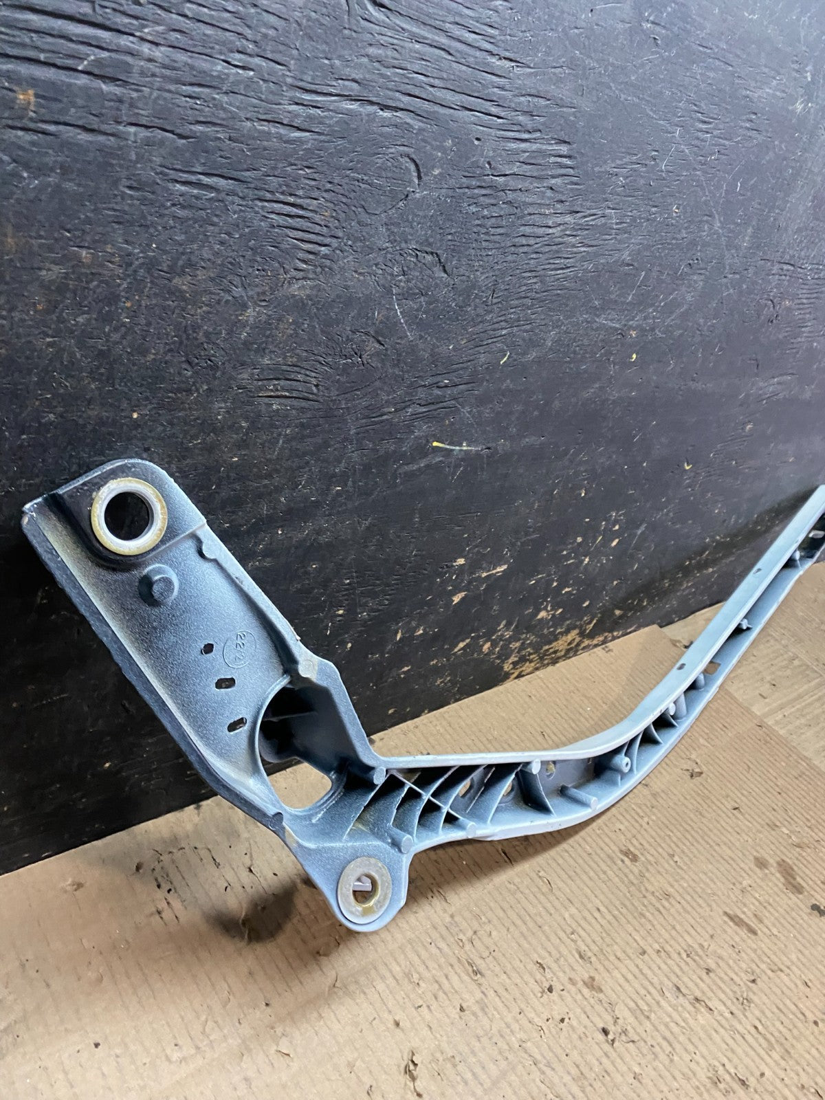 2020 to 2023 Ford Explorer Left Driver LH Upper Tic Bar Oem W6016 DG7