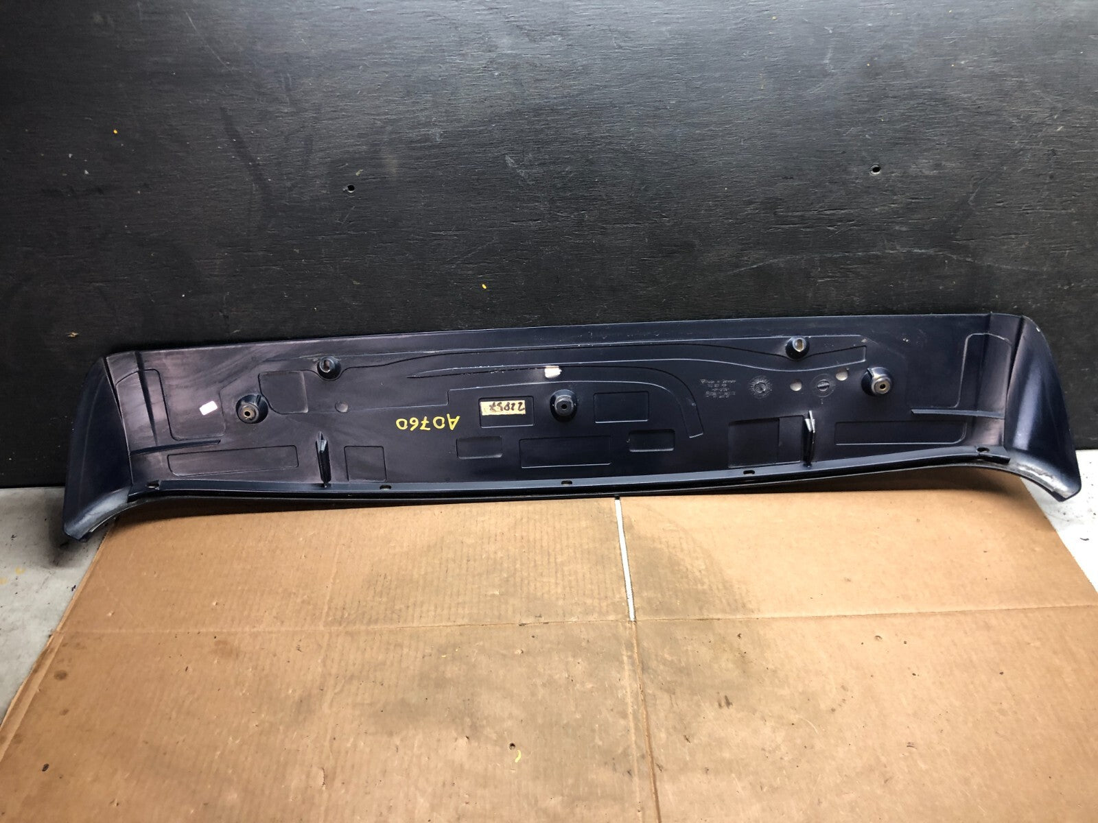 2003 to 2006 Porsche Cayenne Rear Spoiler Third Brake Light Wing OEM A0760 DG14