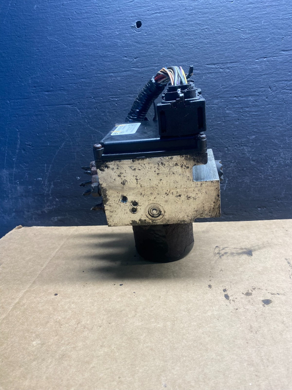2011 - 2014 Ford E250 E350 Van ABS Anti Lock Brake Pump Module ac7065 DG2