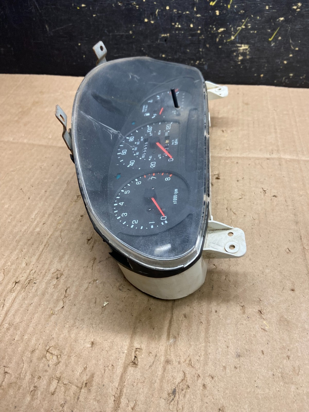 1999 to 2000 Kia Sportage Speedometer Cluster AA81022