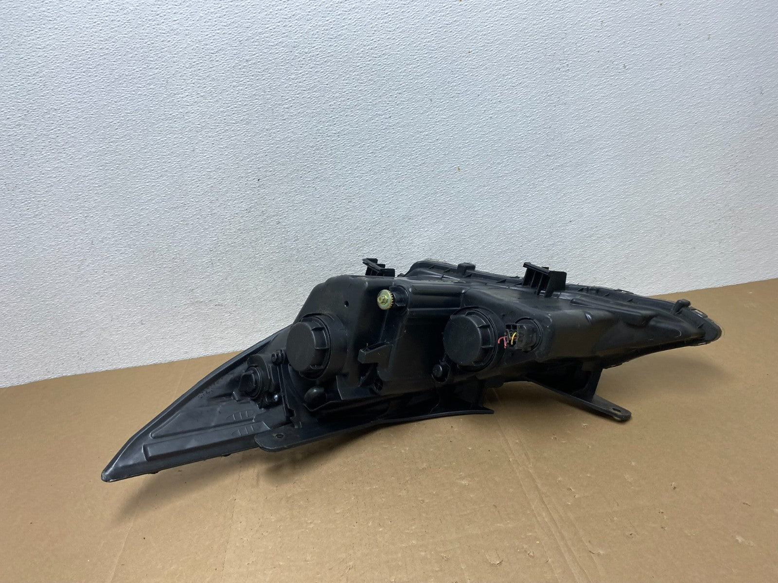 2011 - 2014 Hyundai Sonata Right Passenger Rh Side Headlight Halogen AC5635 DW4