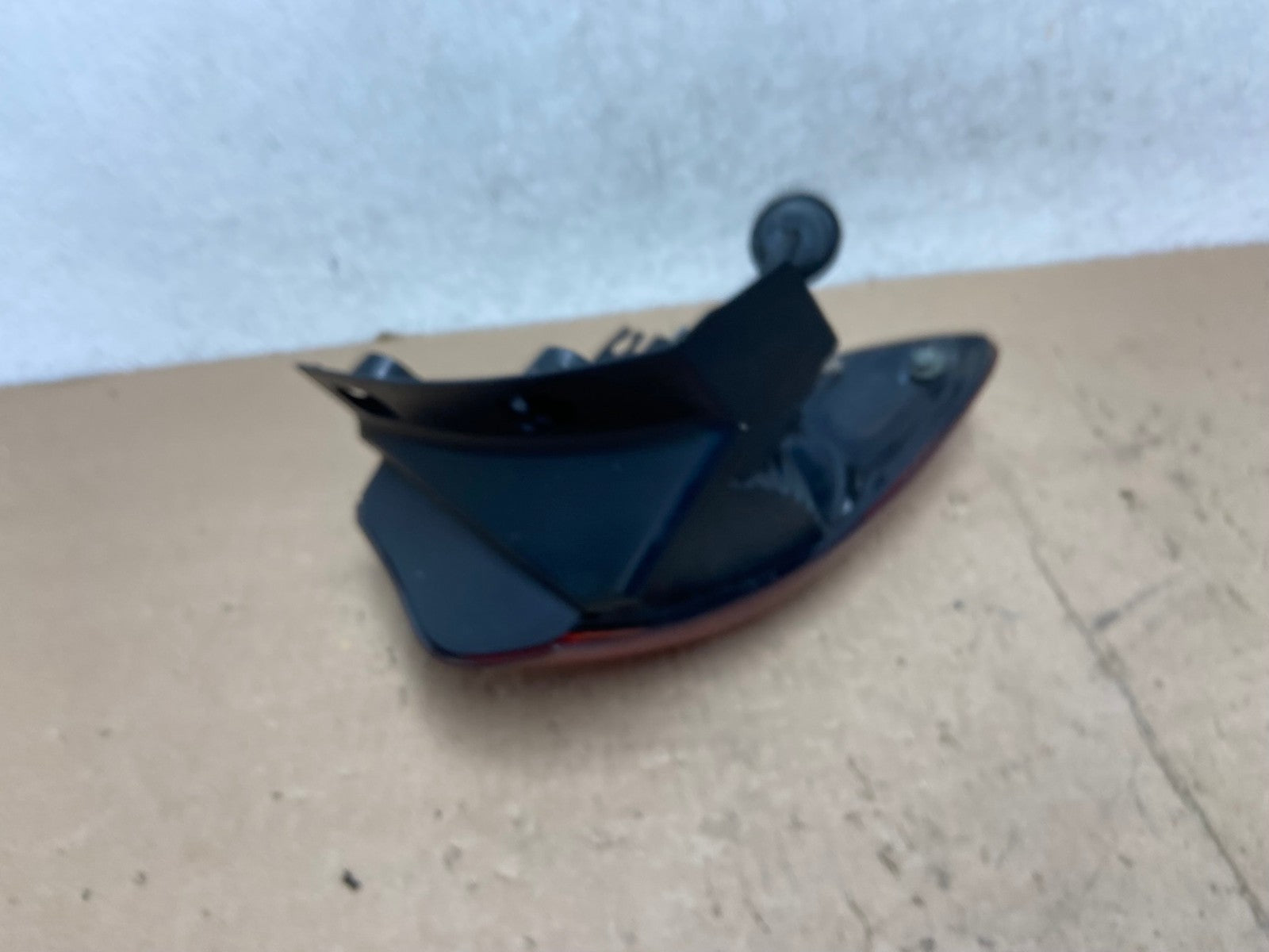 2006-2007 Subaru Tribeca B9 Right Passenger Rh Side Tail Light AG5696 LK4