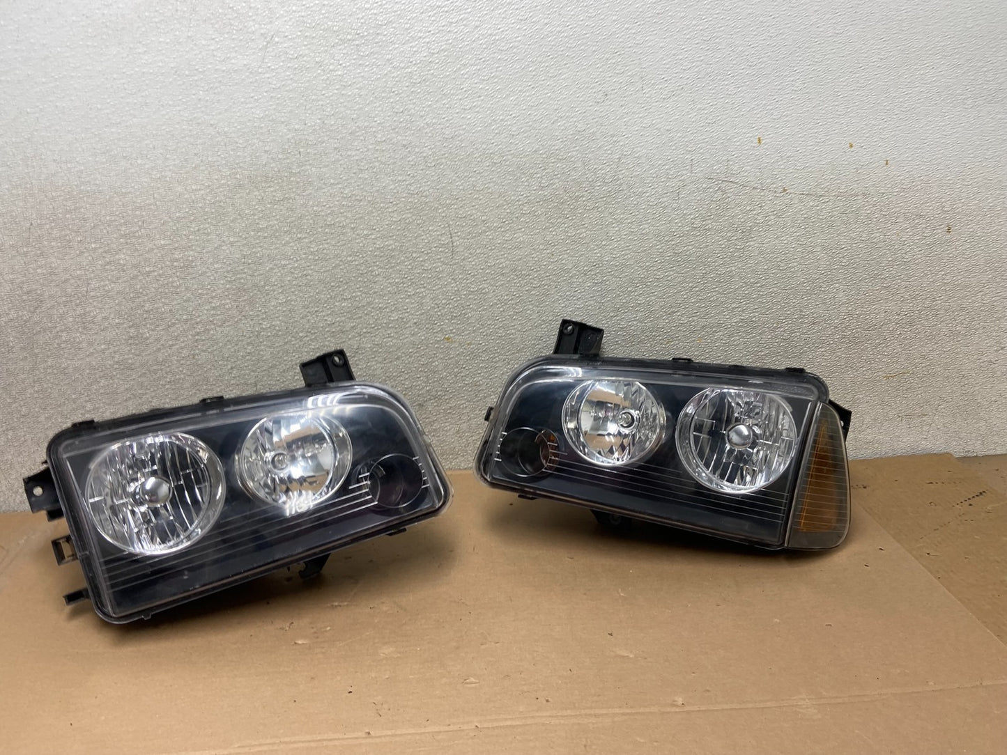 2006-2010 Dodge Charger Left+Right Side Set Halogen Headlights AA9868 DW0