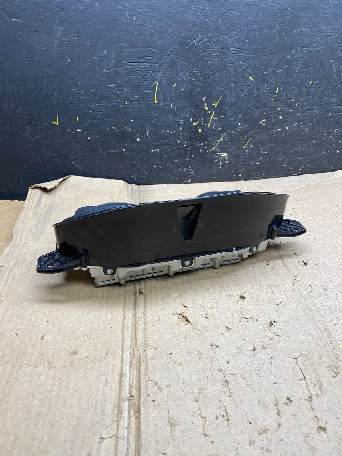 2016 Lincoln MKZ Speedometer Cluster Gauge OEM x5979 DG4