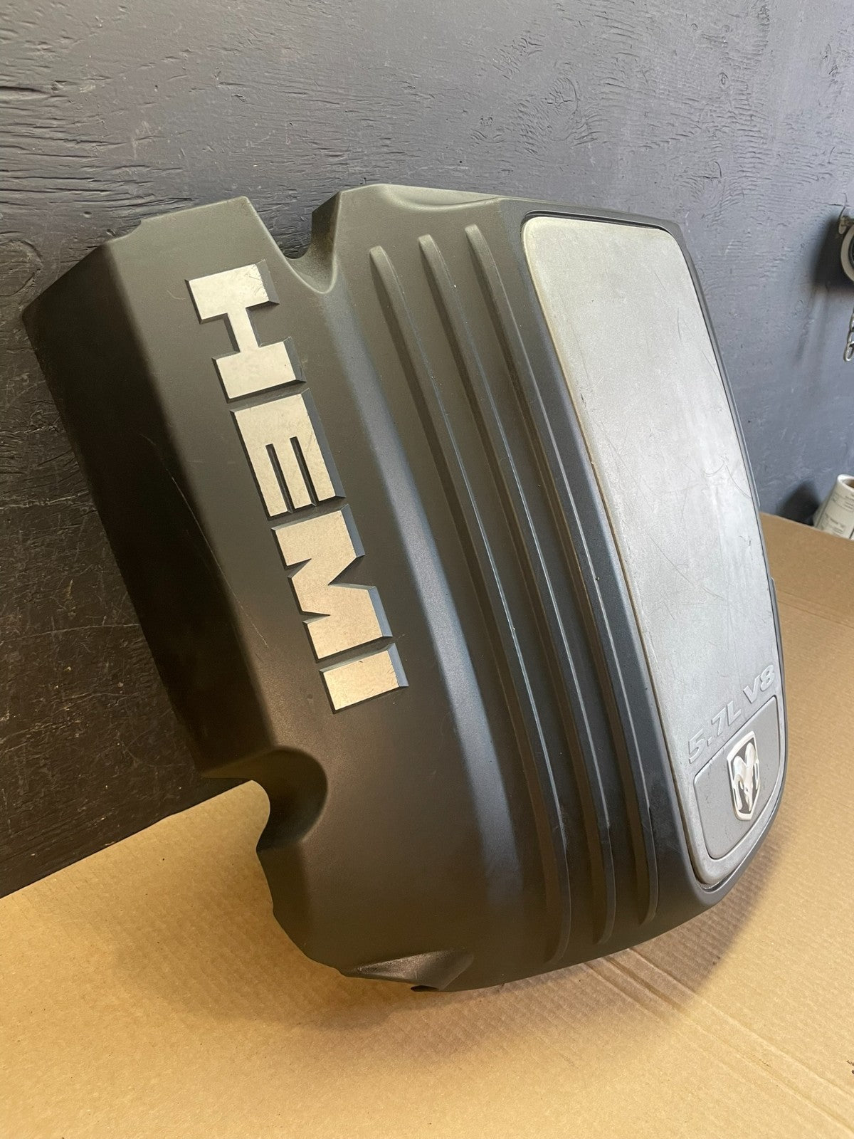2005 to 2010 Dodge Charger Ram 5.7L Hemi Engine Cover Plastic Shield AF3530 DG2