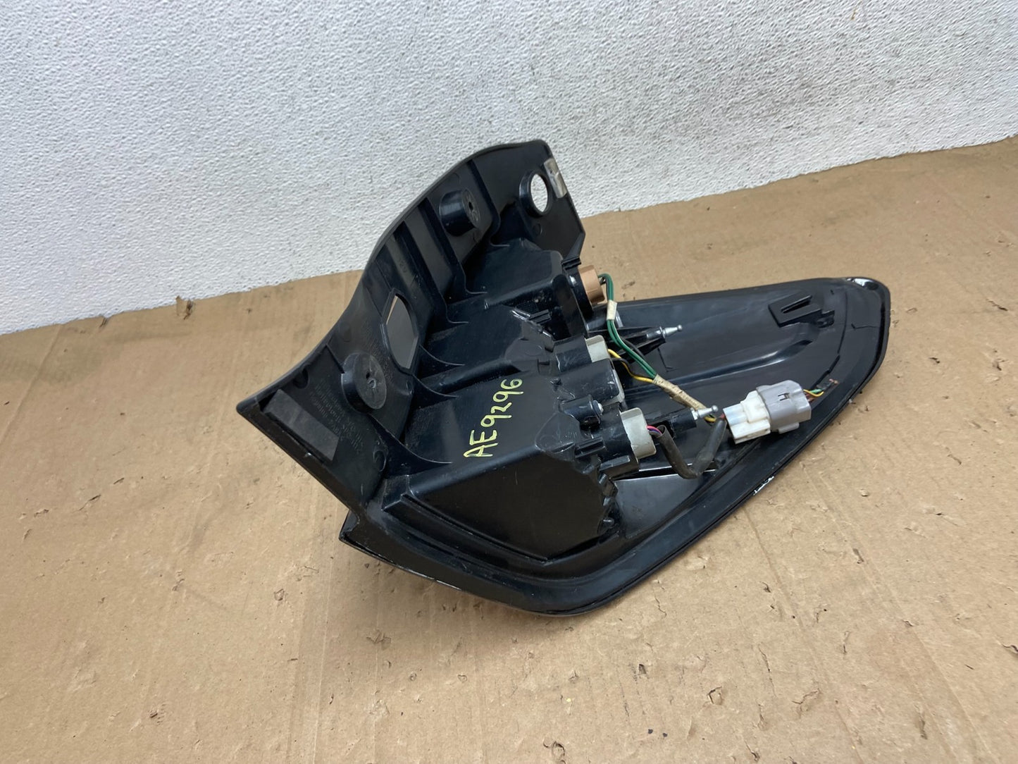 2009 - 2013 Subaru Forester Left Driver Lh Side Tail Light AE9296 DW5