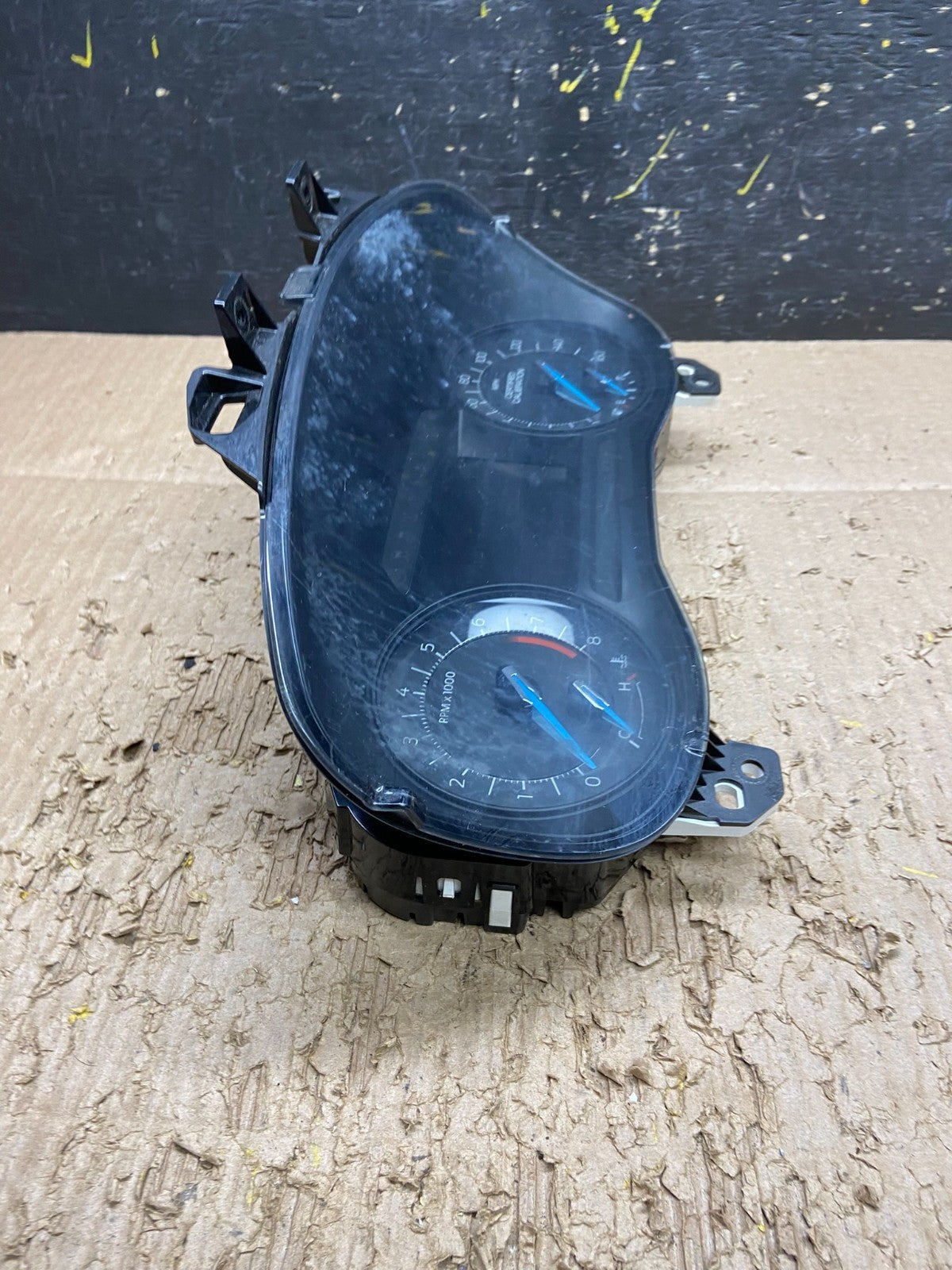 2016 Ford  Explorer Speedometer Cluster Gauge Oem v7784 DG1