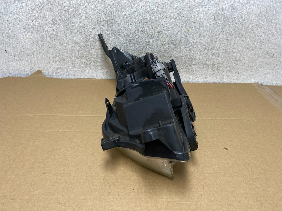 2009 - 2013 Subaru Forester Right Passenger Side Halogen Headlight AH7718 DW7