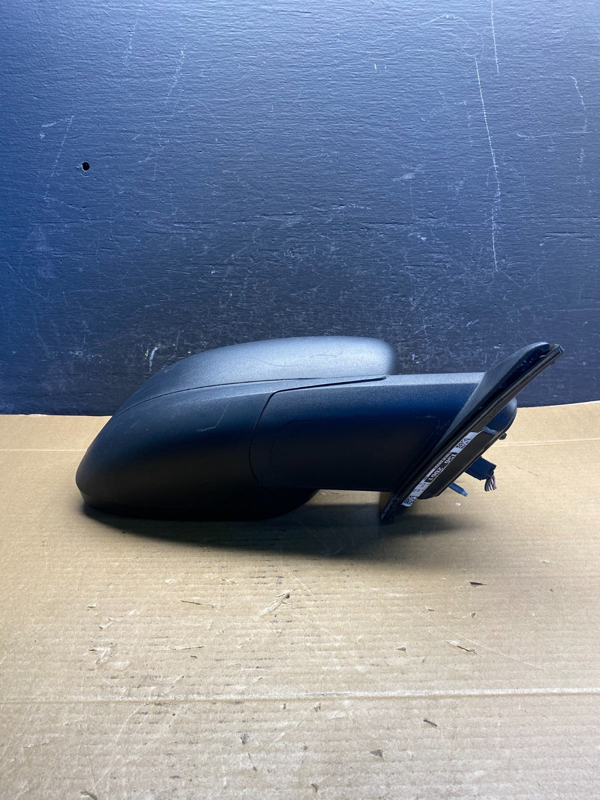 2010 to 2018 Ford Taurus Right Passenger View Door Mirror AD6642 DW3