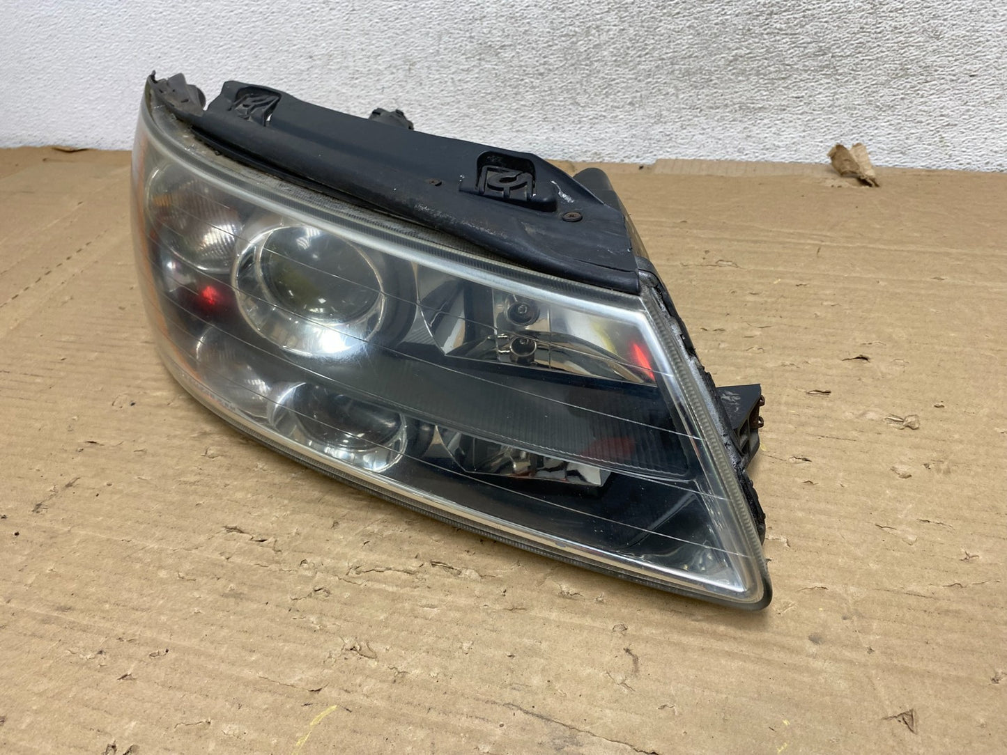 2006-2008 Hyundai Sonata Right Passenger Rh Side Headlight Halogen AG8324 DW2