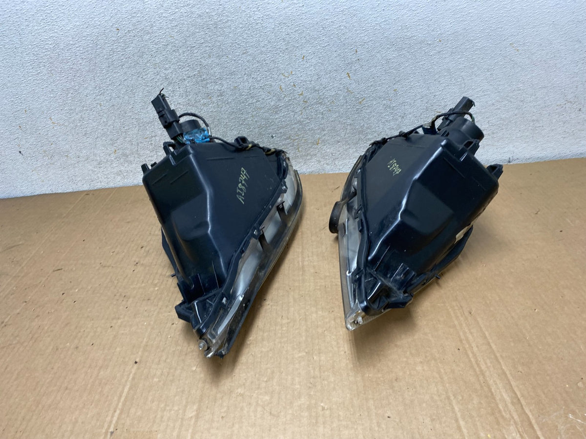 2000 to 2005 Mercury Sable Left+Right Side Halogen Headlights AI8747 DW11