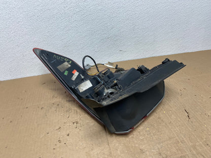 2016 to 2019 Ford Explorer Left Driver Lh Side Tail light OEM AB8613 LK6