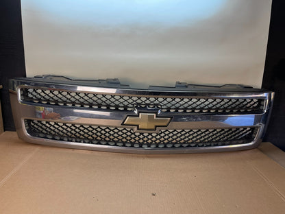 2007 to 2013 Chevrolet Silverado 1500 Front Chrome Grille Grill AJ1034 DG0