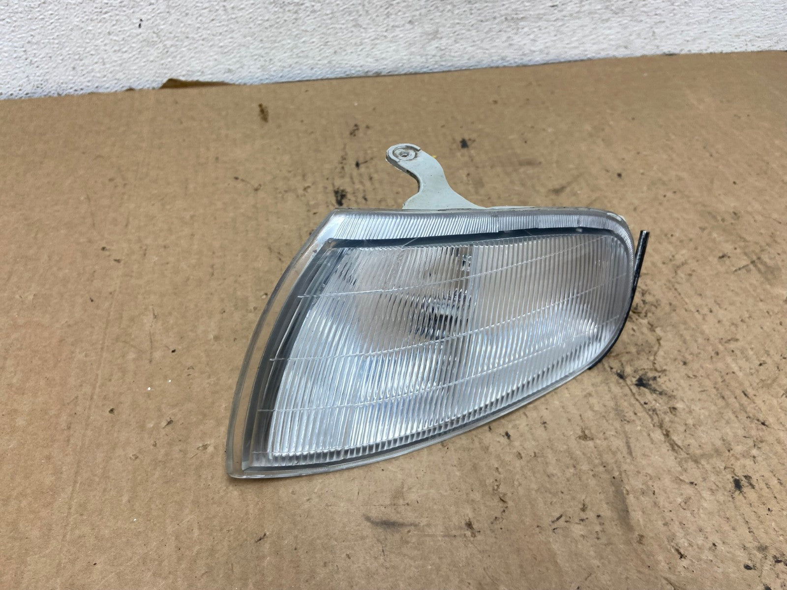 1992 to 1994 Toyota Camry Left Driver LH Side Turn Signal AG2388 LK2