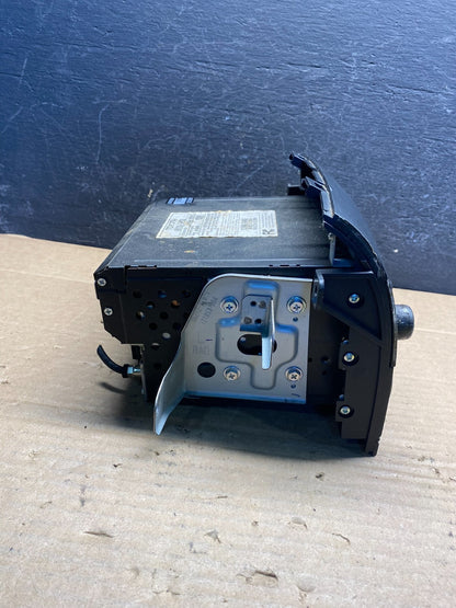 2004 to 2010 Toyota Sienna AM FM CD WMA Mp3 Radio Receiver AE8190 DG2