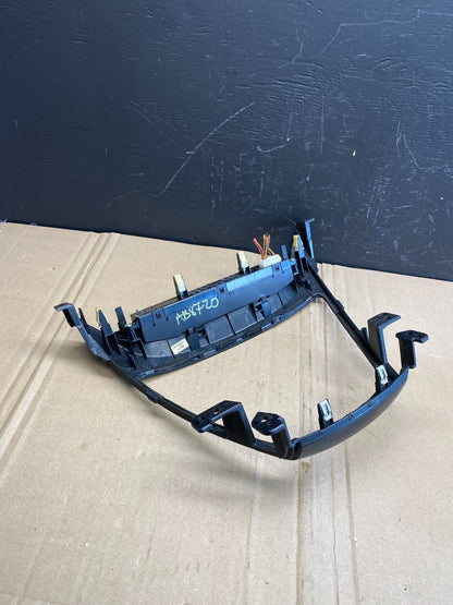 2014-2016 Hyundai Elantra Center Radio Climate Control Air Vent Bezel ab8720 DG3