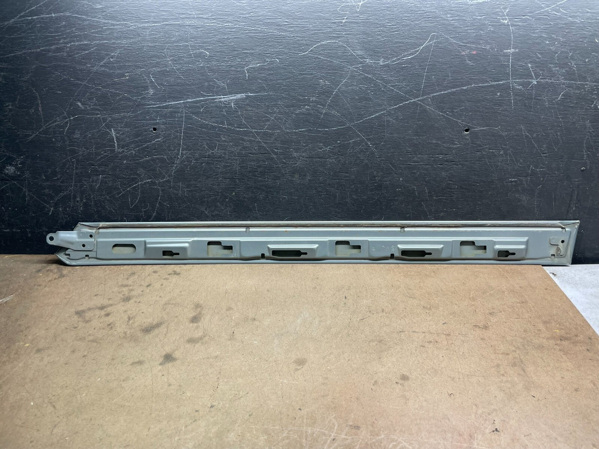 2005 to 2010 Honda Odyssey Right Side Rail Cover Quarter Trim Molding L3873 DG6