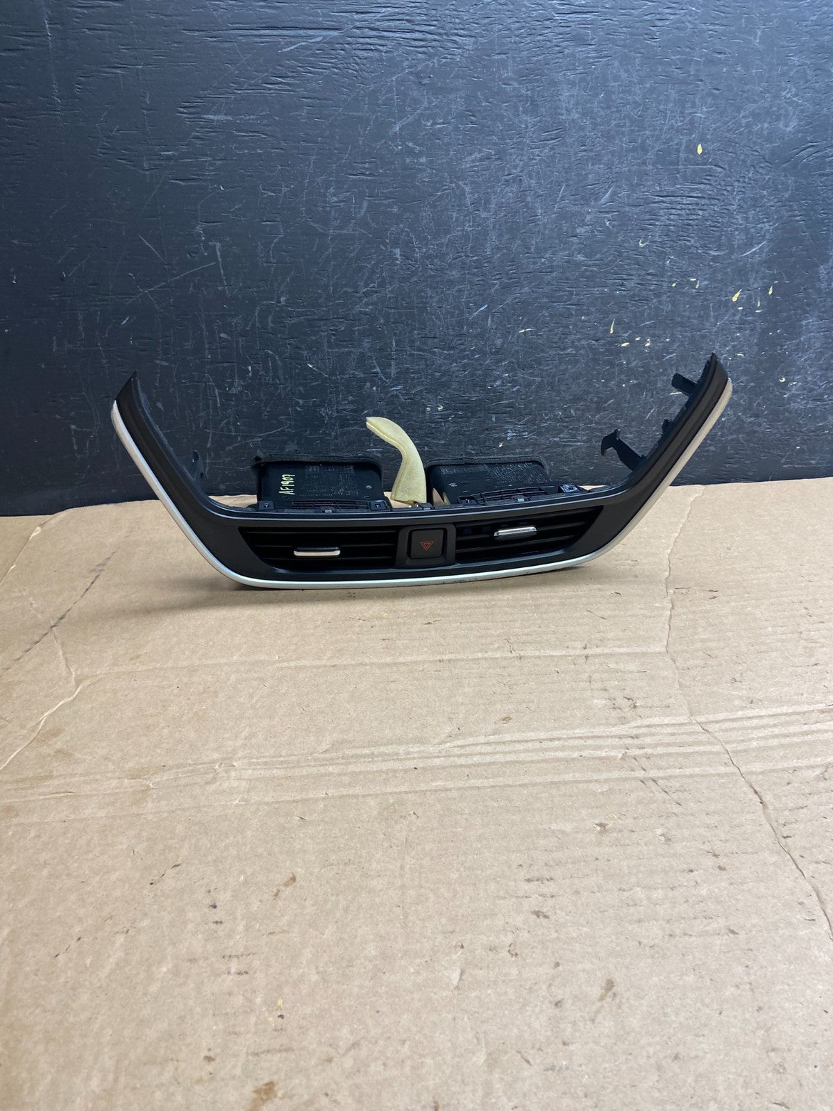 2016 2018 Nissan Maxima Center Dash Vent Ac Air Vent Trim Panel Bezel af1907 DG0