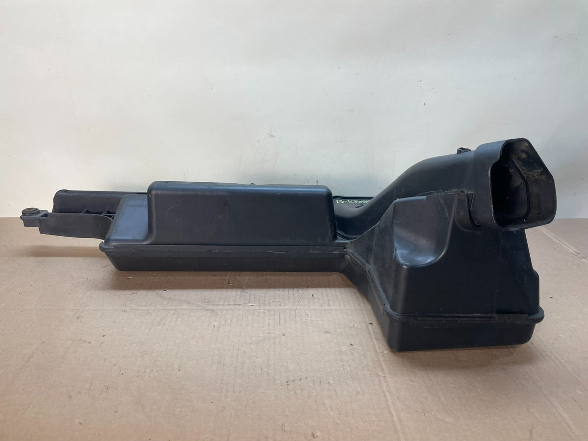2013 to 2016 Nissan Pathfinder Upper Air Intake Duct aj0988 DG3