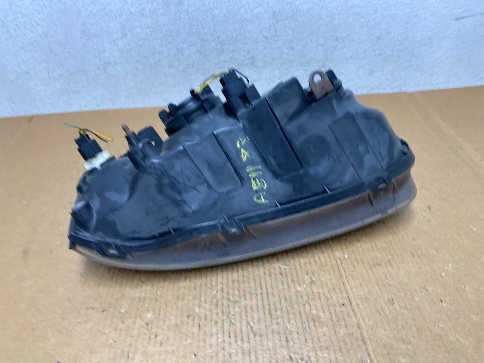 2001 2002 2003 Hyundai Elantra Left Driver LH Side Halogen Headlight AE1183 DW7